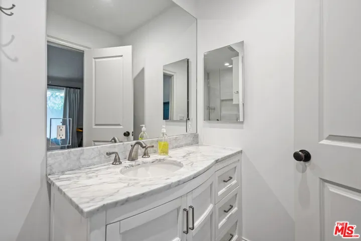 Master Ensuite bathroom