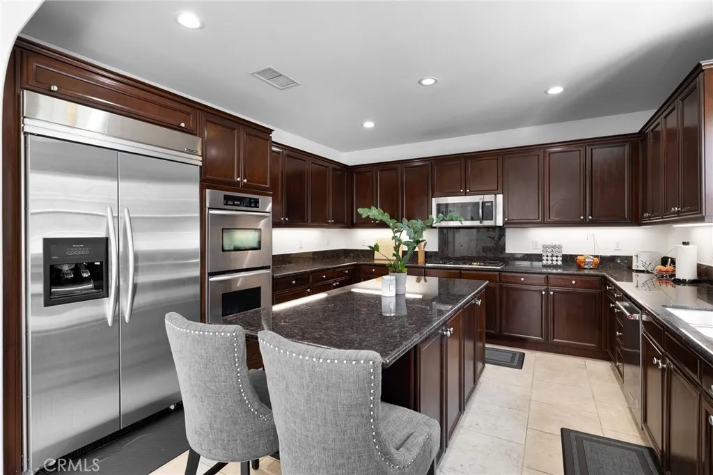 1526 Cole Lane, Upland, California 91784 home-pic-16