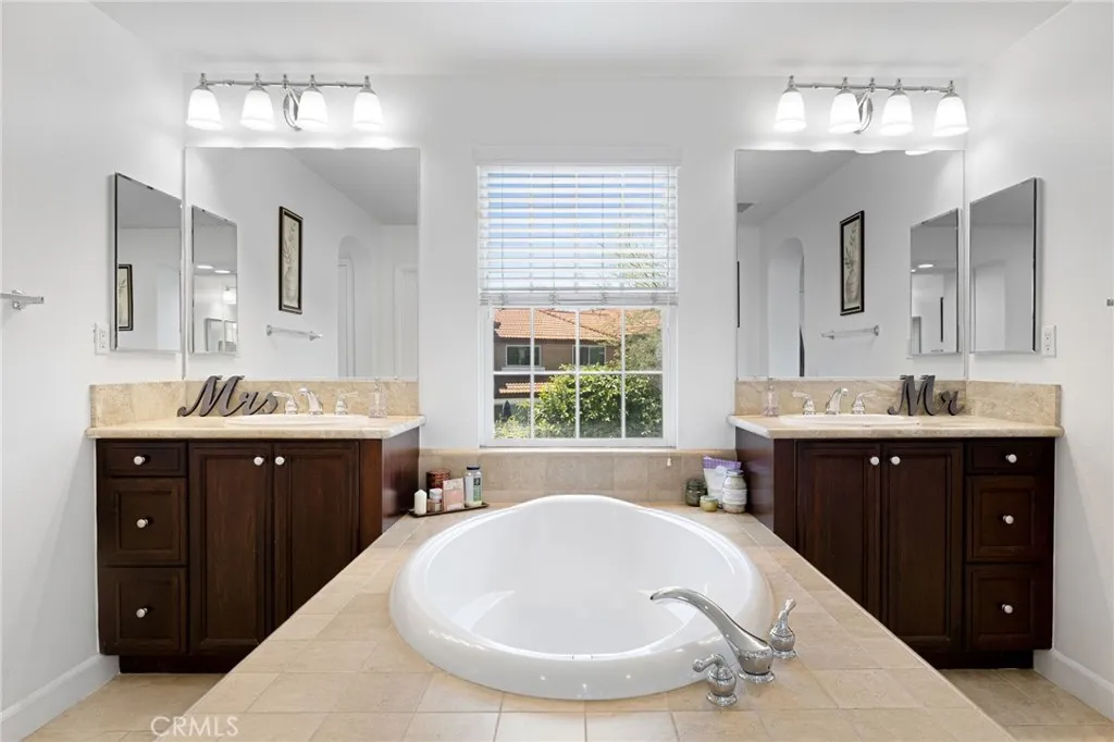 1526 Cole Lane, Upland, California 91784 home-pic-33