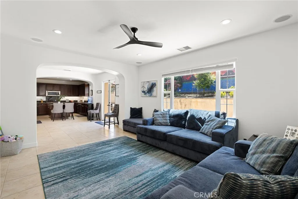1526 Cole Lane, Upland, California 91784 home-pic-20