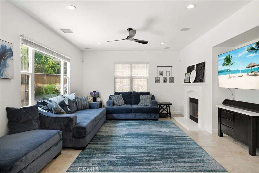 1526 Cole Lane, Upland, California 91784 home-pic-19