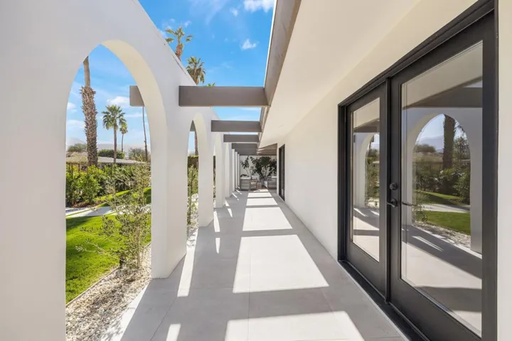 Every Bedroom with entrance from outside