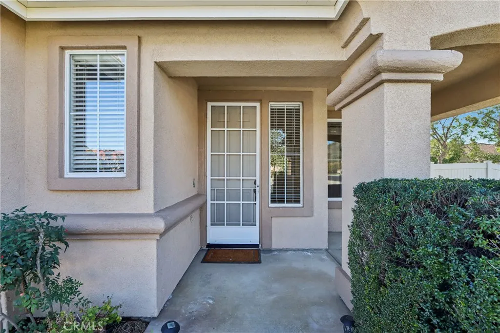 29245 Winding Brook Drive, Menifee, California 92584 home-pic-2