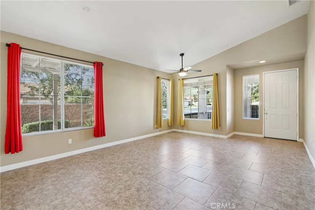 29245 Winding Brook Drive, Menifee, California 92584 home-pic-5