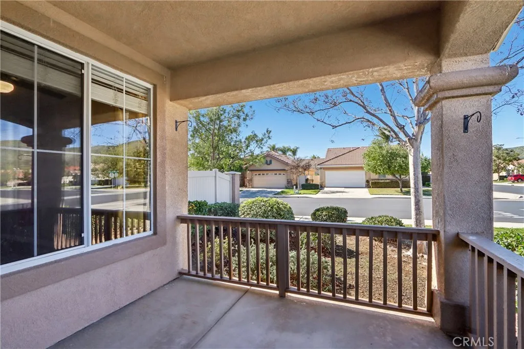 29245 Winding Brook Drive, Menifee, California 92584 home-pic-3