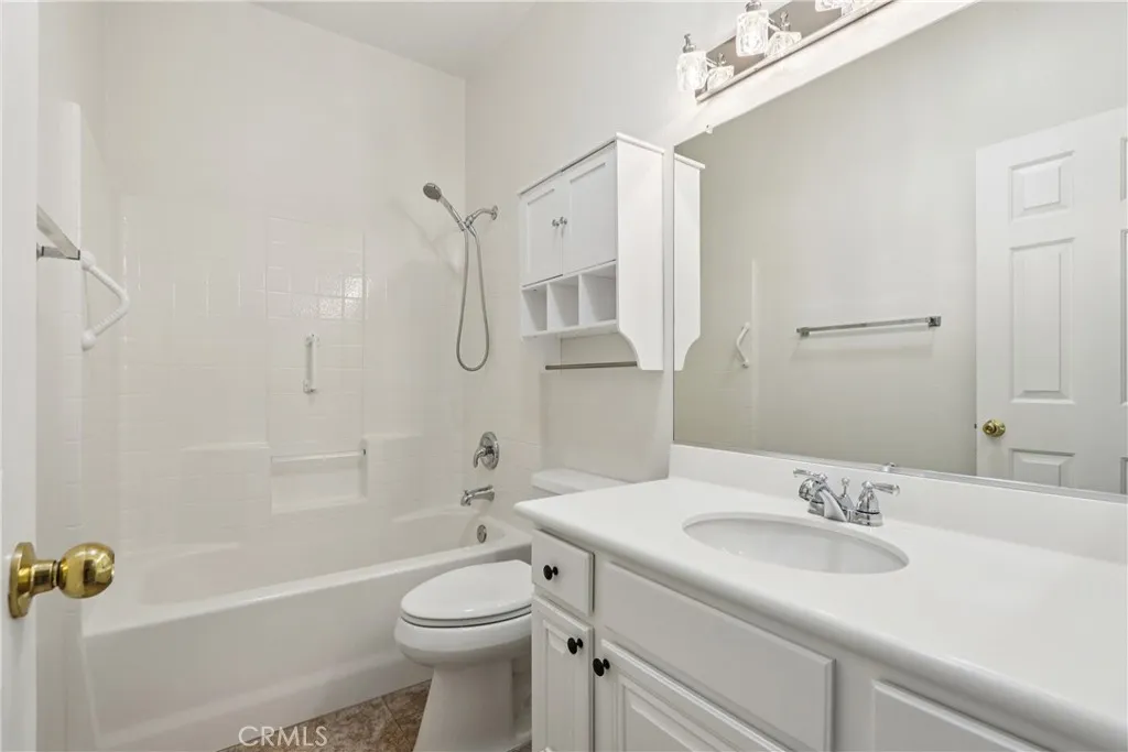 29245 Winding Brook Drive, Menifee, California 92584 home-pic-15