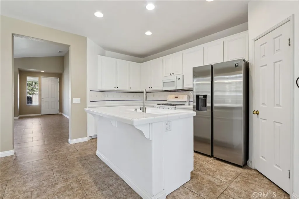 29245 Winding Brook Drive, Menifee, California 92584 home-pic-12
