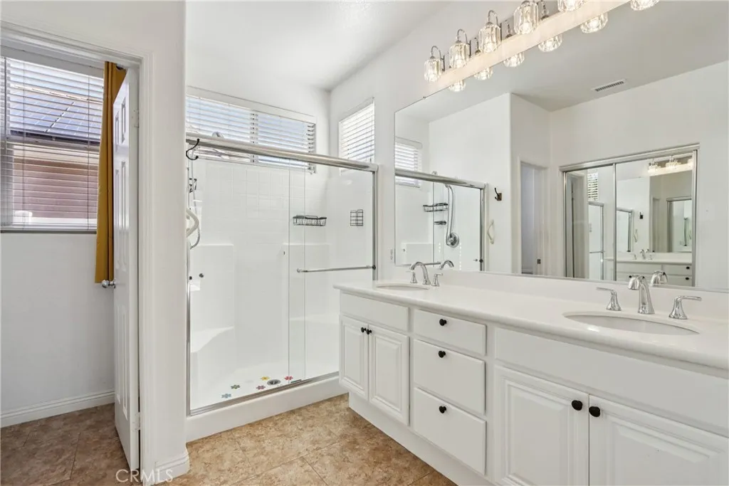 29245 Winding Brook Drive, Menifee, California 92584 home-pic-22