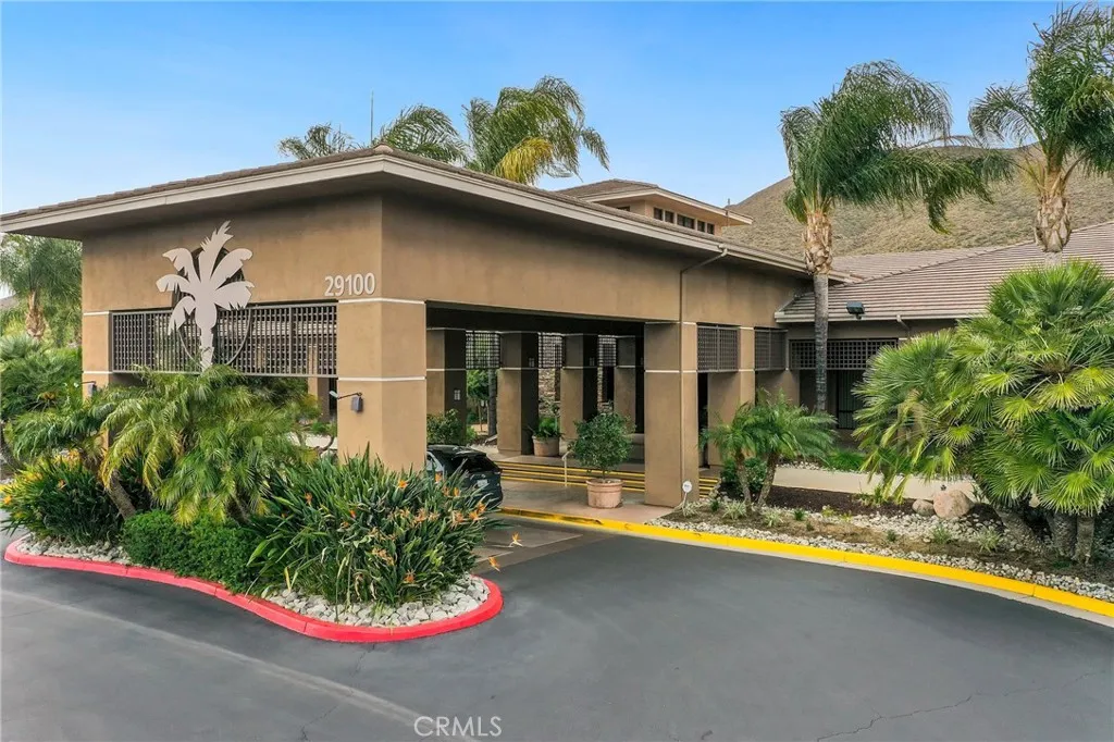 29245 Winding Brook Drive, Menifee, California 92584 home-pic-40