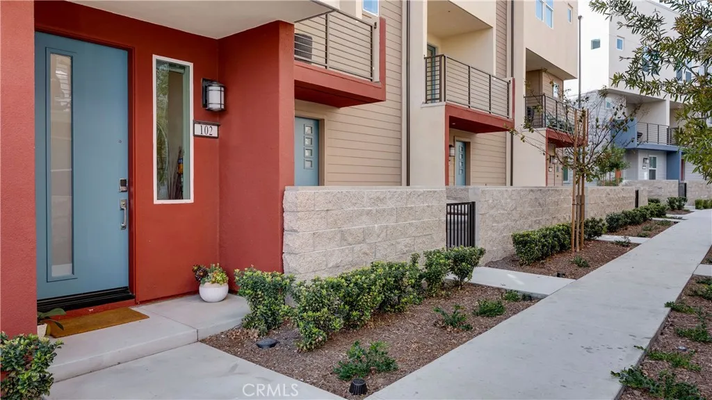 1669 W Lincoln Avenue 102, Anaheim, California 92801 home-pic-32