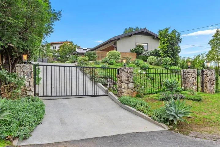 4286 Merritt Boulevard, La Mesa, California 91941