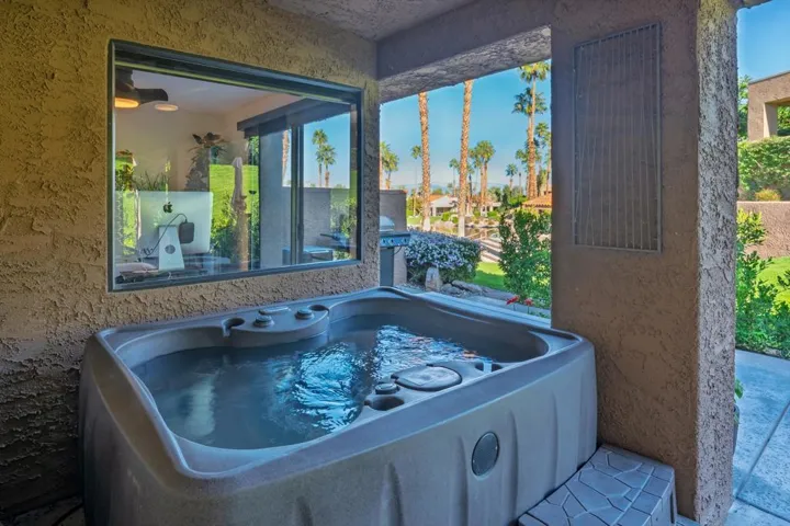 Jacuzzi