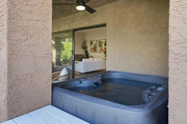 Jacuzzi