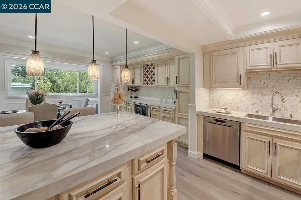 2601 Pine Knoll Dr 8, Walnut Creek, California 94595 home-pic-4