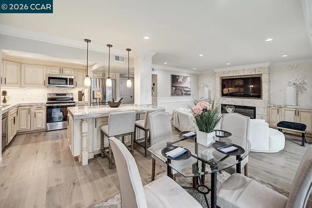 2601 Pine Knoll Dr 8, Walnut Creek, California 94595 home-pic-2