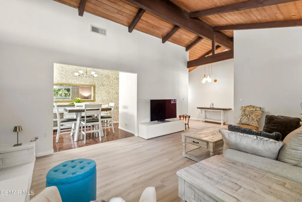 4230 Canoga Avenue, Woodland Hills, California 91364 home-pic-5