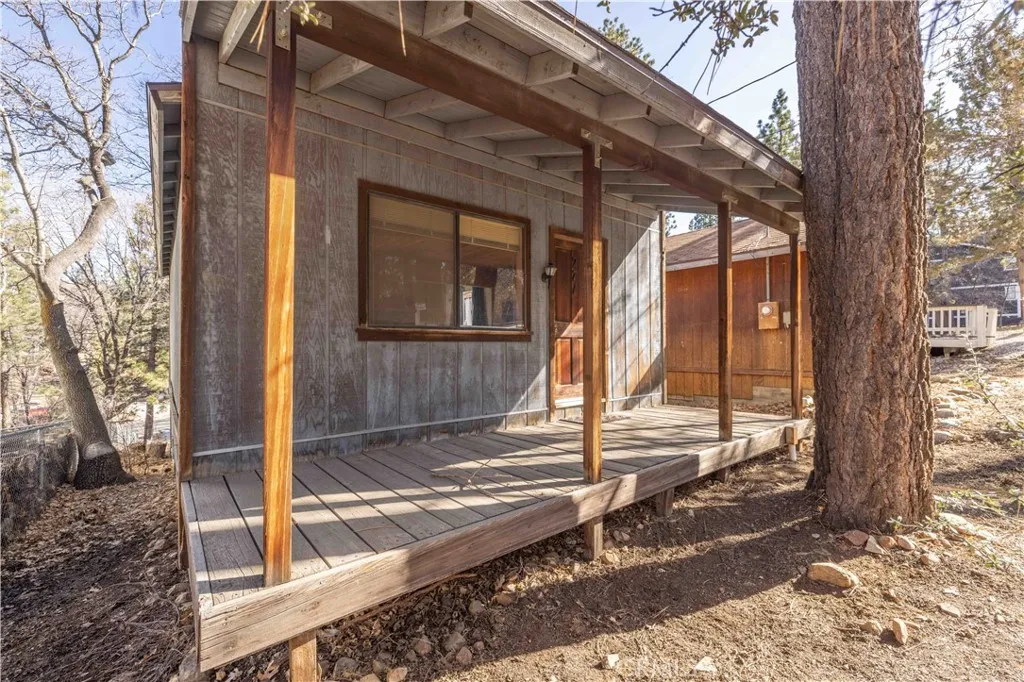 269 Imperial, Sugarloaf, California 92386 home-pic-2