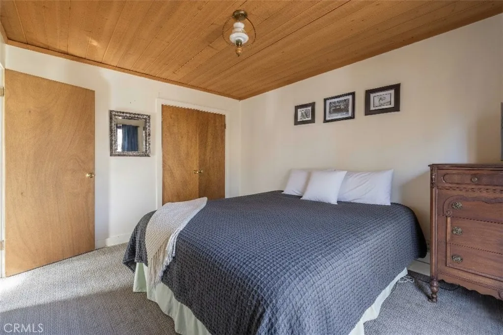 269 Imperial, Sugarloaf, California 92386 home-pic-9