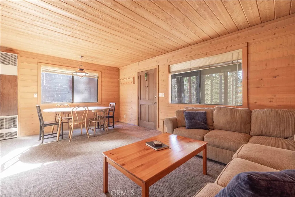269 Imperial, Sugarloaf, California 92386 home-pic-5