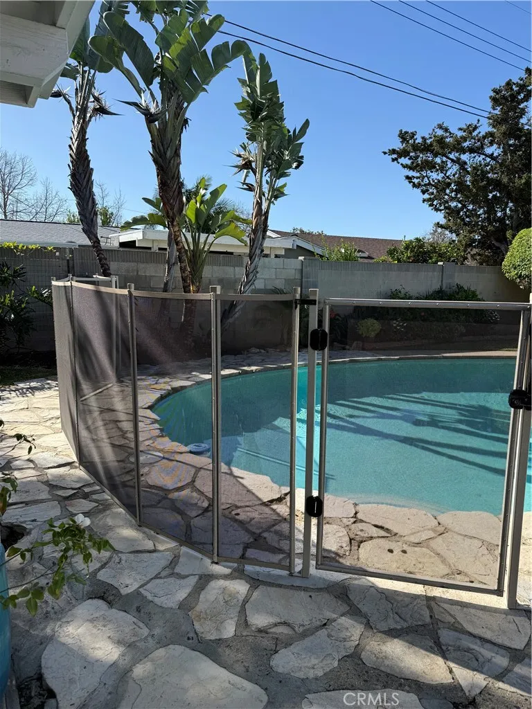 1610 E 20th Street, Santa Ana, California 92705 home-pic-41
