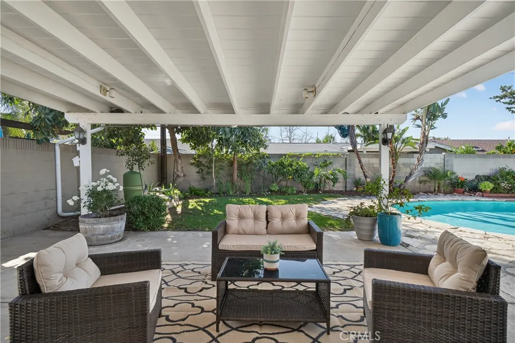 1610 E 20th Street, Santa Ana, California 92705 home-pic-31