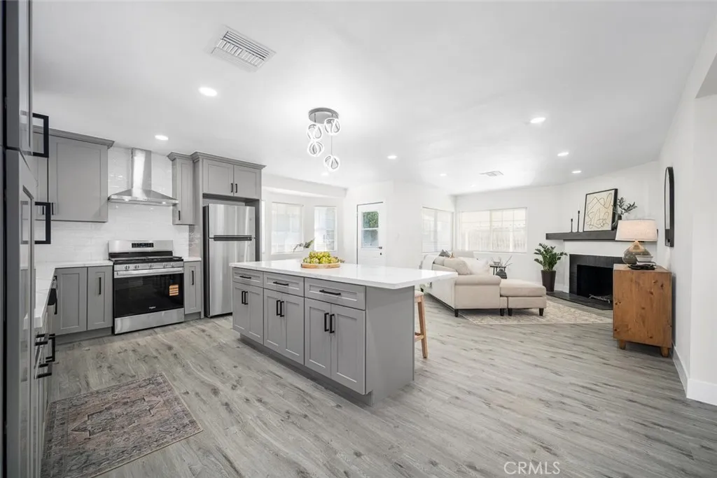 2612 Manhattan Beach Boulevard, Gardena, California 90249 home-pic-2