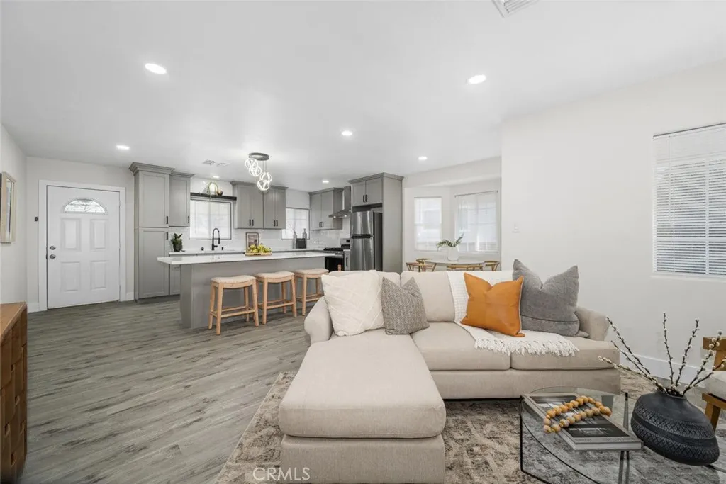 2612 Manhattan Beach Boulevard, Gardena, California 90249 home-pic-1