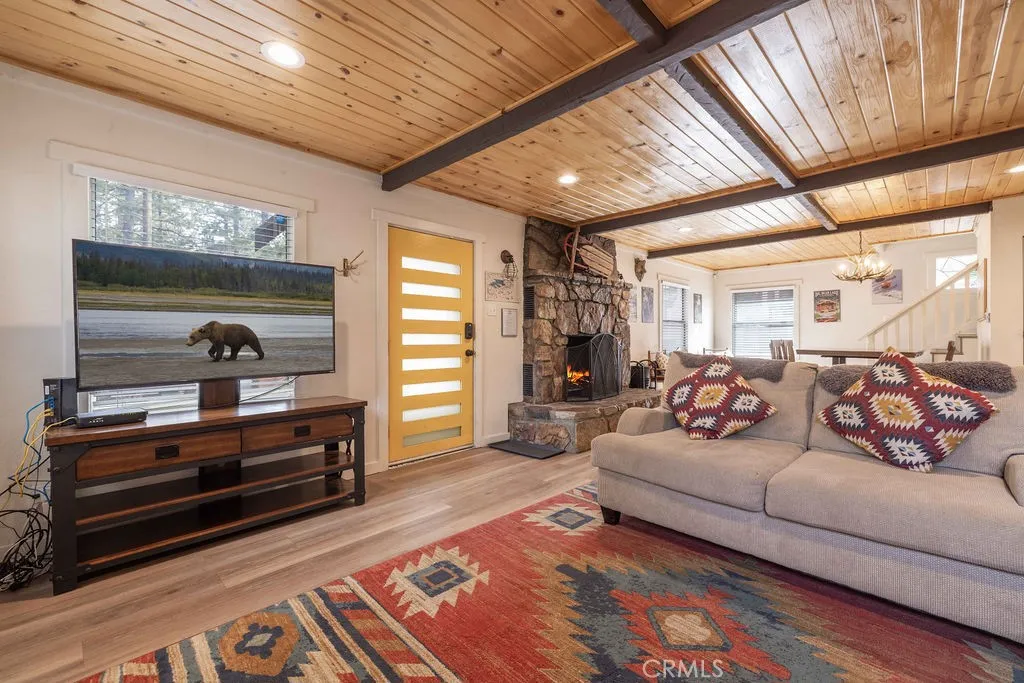 332 Vista, Big Bear Lake, California 92315 home-pic-24