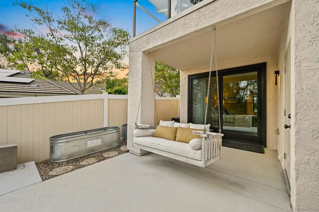 12294 Spruce Grove Pl, San Diego, California 92131 home-pic-32