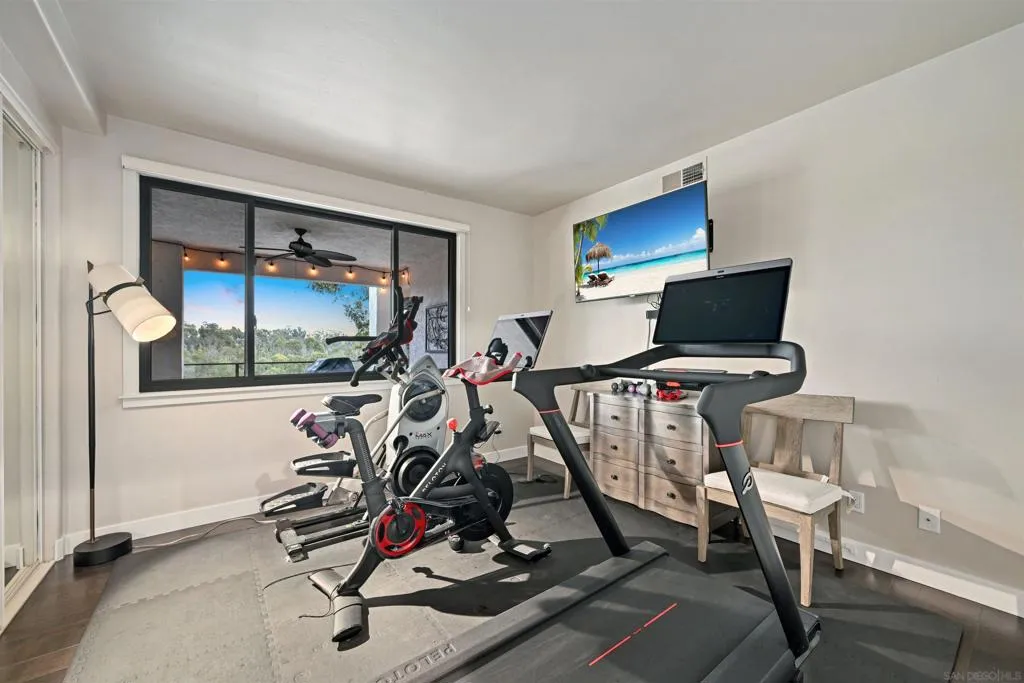 12294 Spruce Grove Pl, San Diego, California 92131 home-pic-36