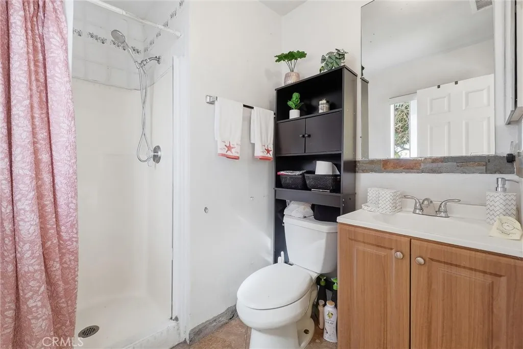 16716 E Renwick, Azusa, California 91702 home-pic-23