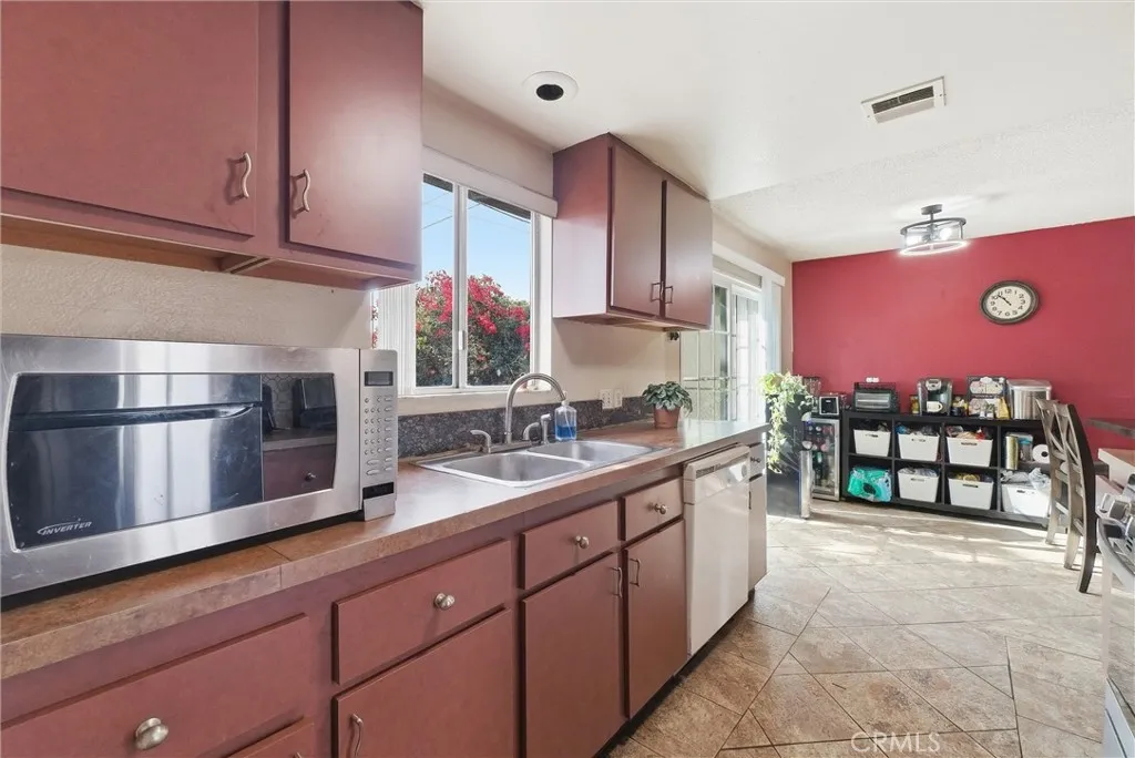 16716 E Renwick, Azusa, California 91702 home-pic-14