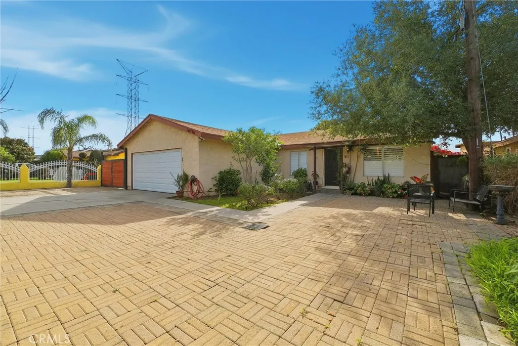 16716 E Renwick, Azusa, California 91702 home-pic-1