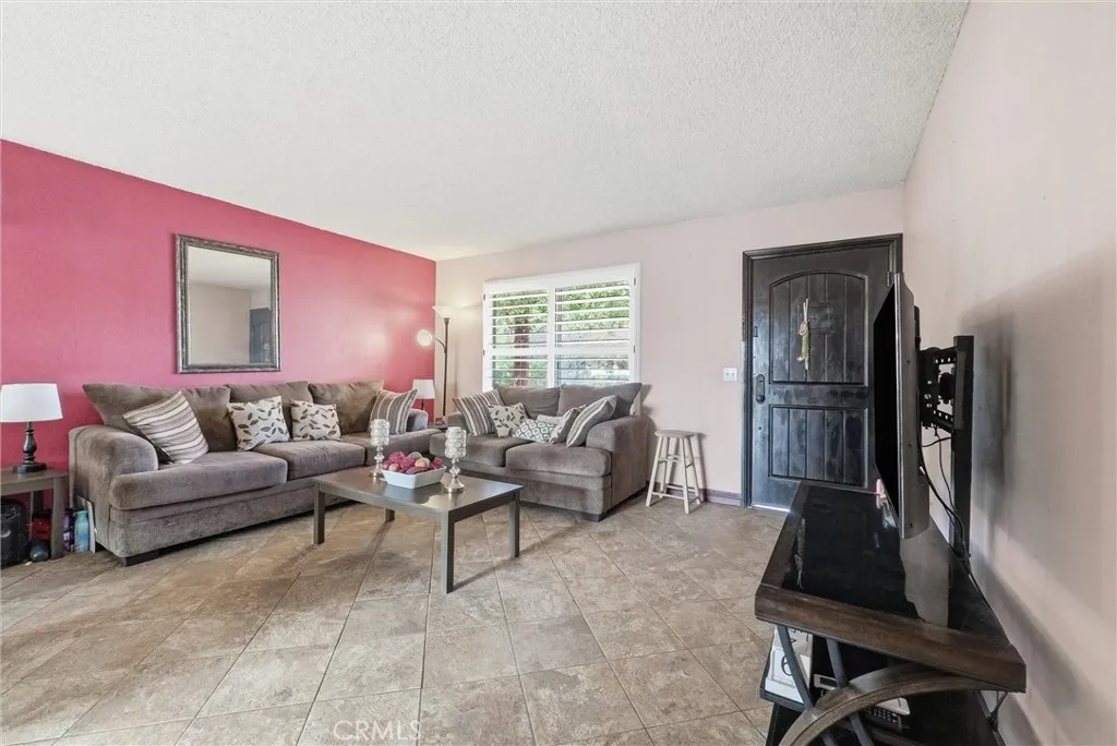 16716 E Renwick, Azusa, California 91702 home-pic-8
