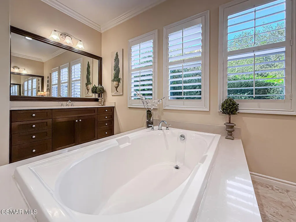 5222 Loki Lane, Stockton, CA 95219 home-pic-29