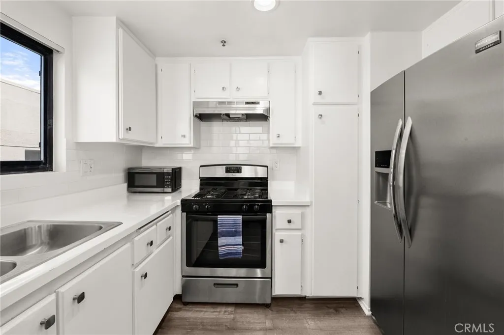17722 Sergio, Huntington Beach, California 92647 home-pic-10