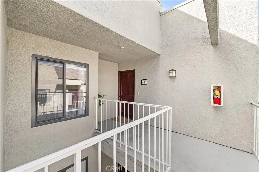 17722 Sergio, Huntington Beach, California 92647 home-pic-2
