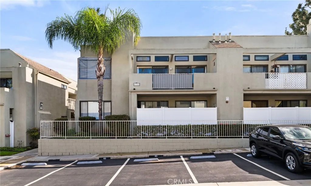 17722 Sergio, Huntington Beach, California 92647 home-pic-3