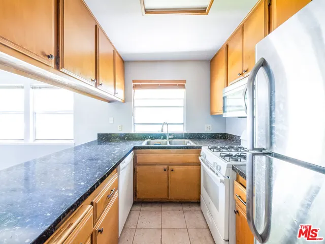 3635 Kalsman Drive 4, Los Angeles, California 90016