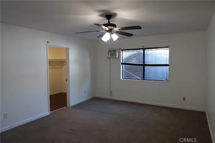 Primary bedroom/Carpet flooring