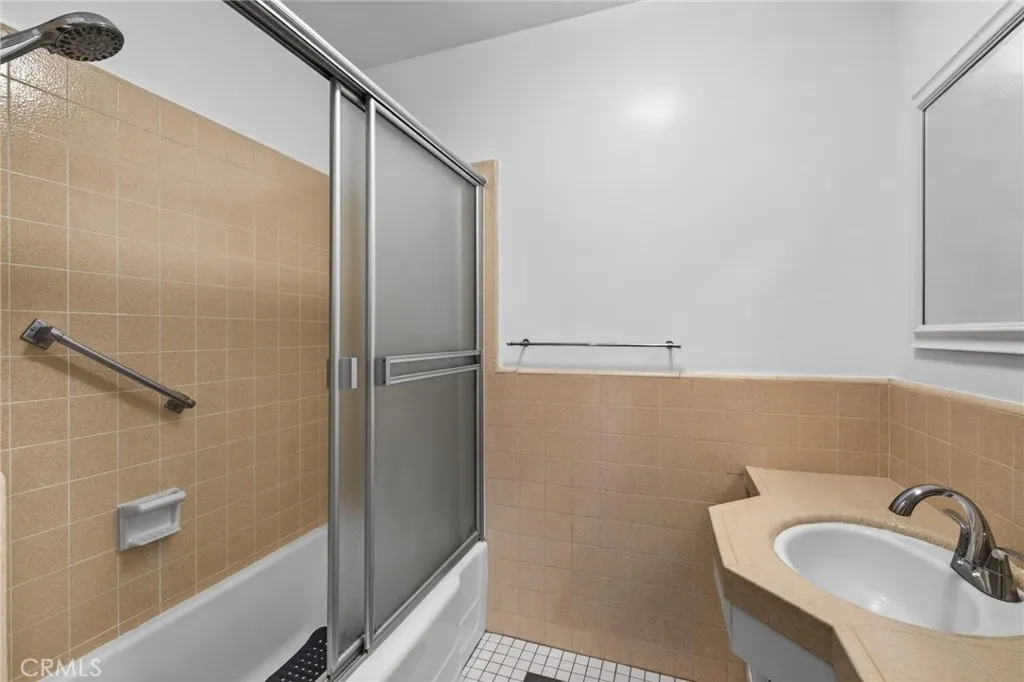 4905 W 138th, Hawthorne, California 90250 home-pic-23