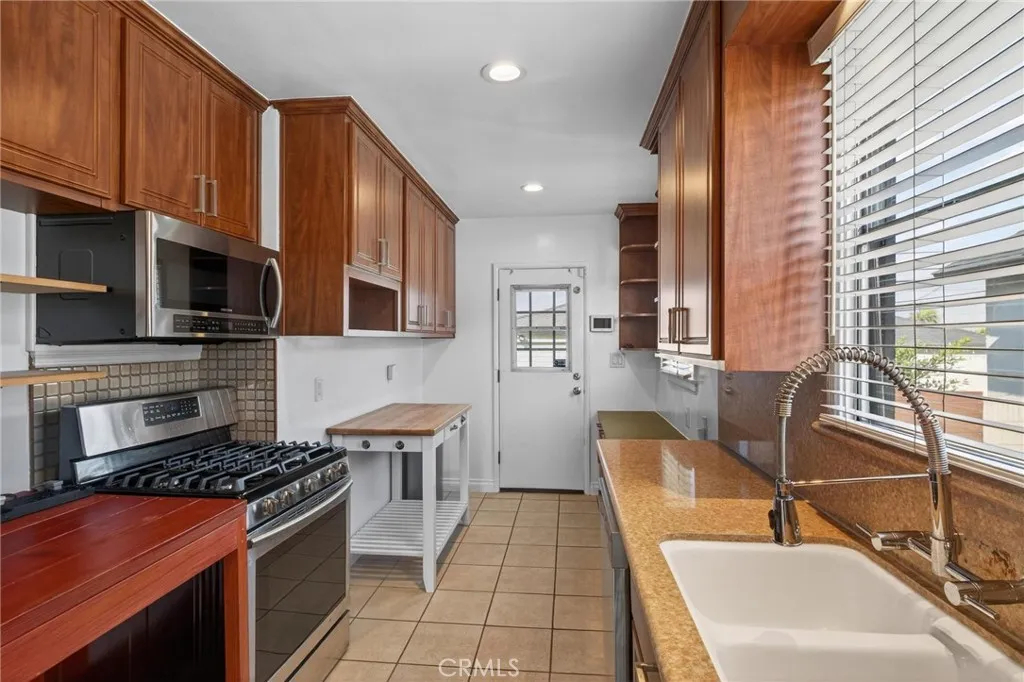 4905 W 138th, Hawthorne, California 90250 home-pic-11