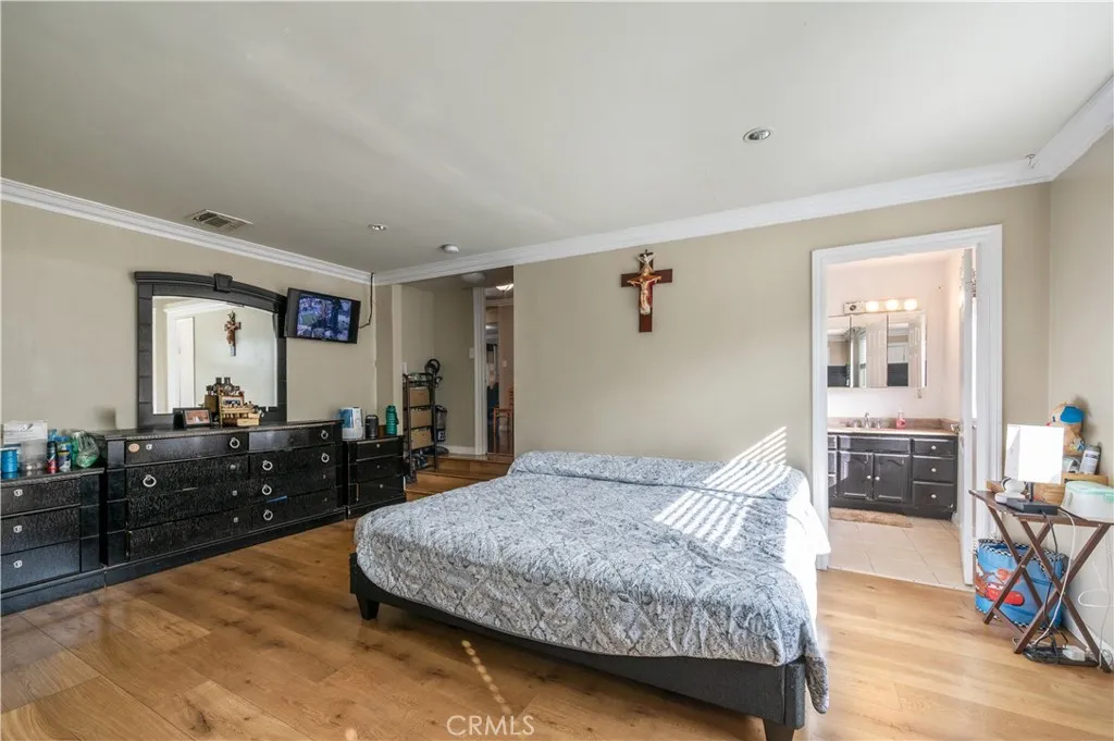 1037 S Tajauta, Compton, California 90220 home-pic-23