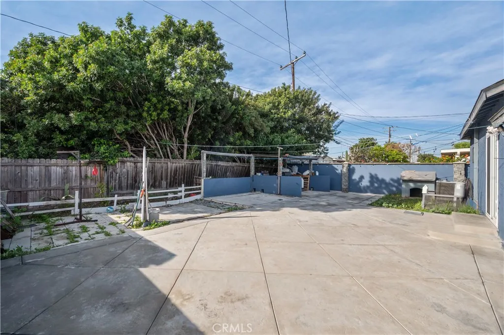 1037 S Tajauta, Compton, California 90220 home-pic-28
