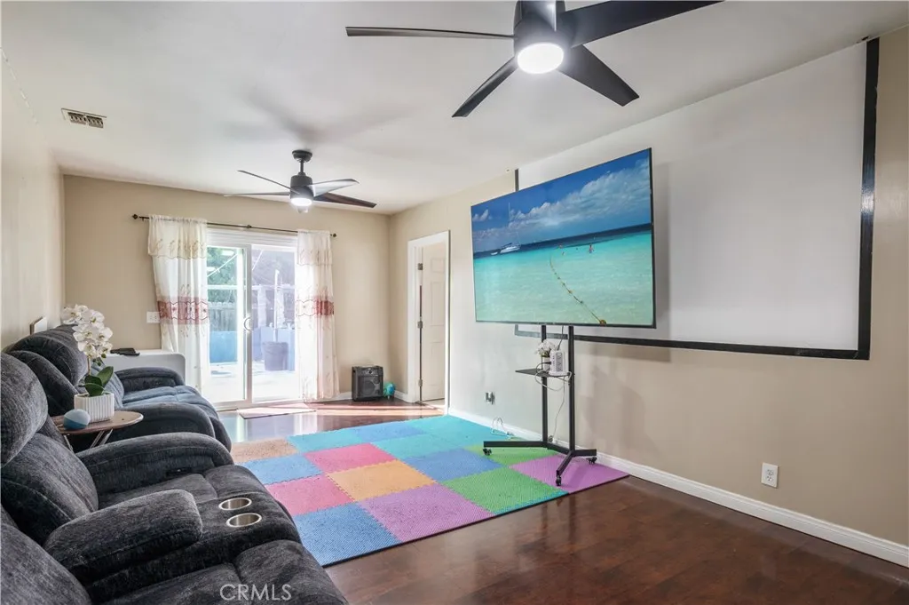 1037 S Tajauta, Compton, California 90220 home-pic-18