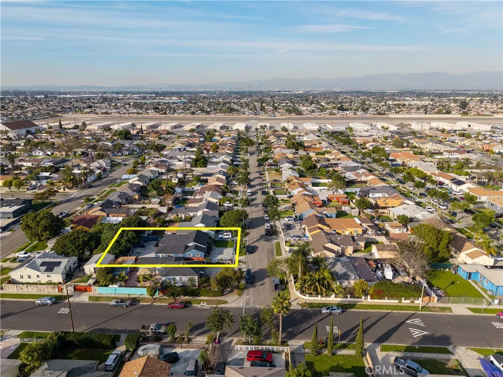 1037 S Tajauta, Compton, California 90220 home-pic-33