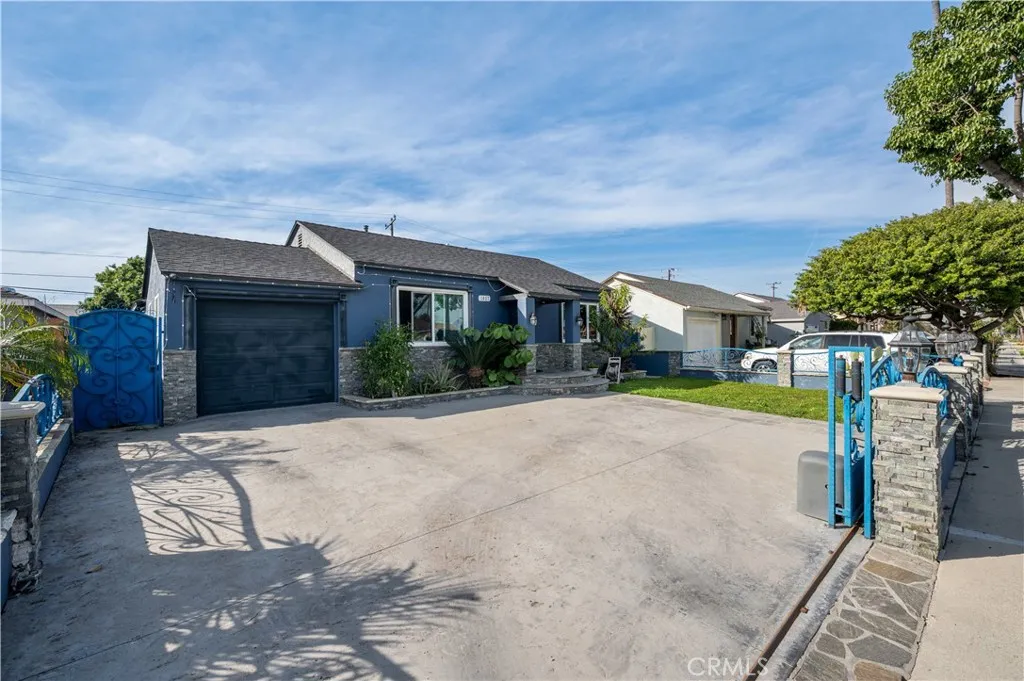 1037 S Tajauta, Compton, California 90220 home-pic-2