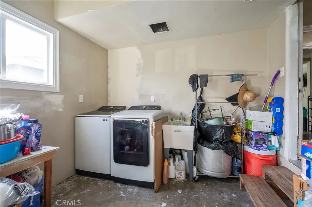 1037 S Tajauta, Compton, California 90220 home-pic-27