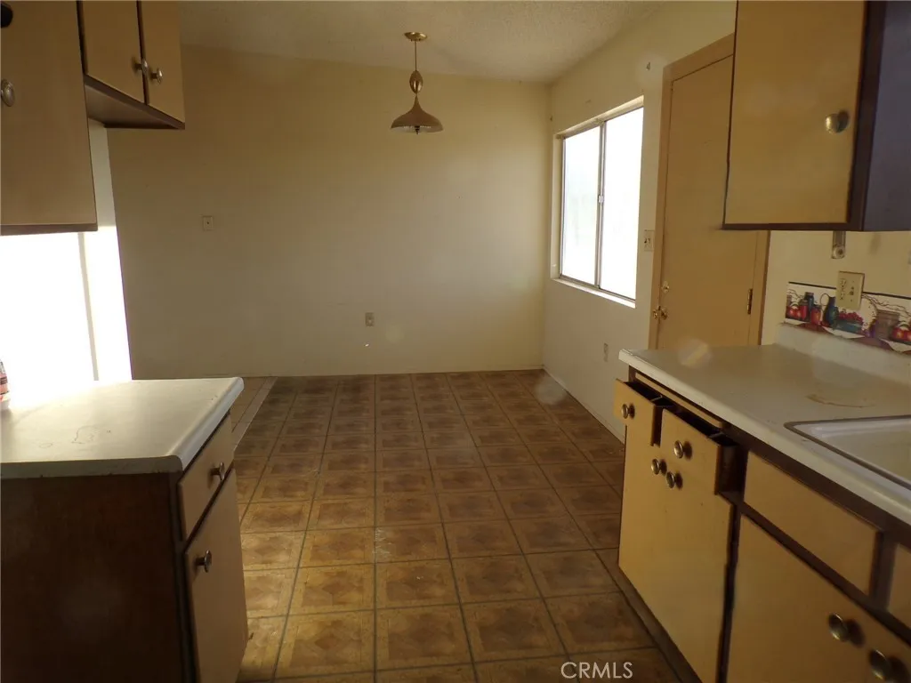 6810 Maude Adams, 29 Palms, California 92277 home-pic-5