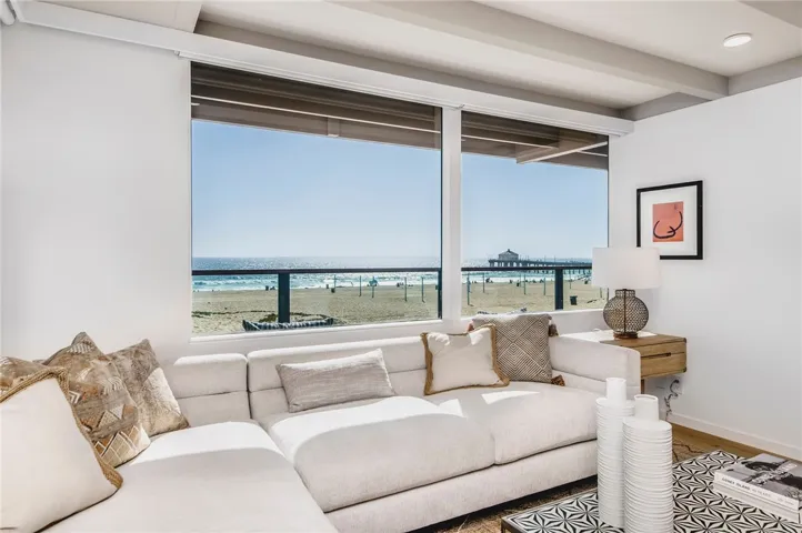 Bonus Room with Wet Bar